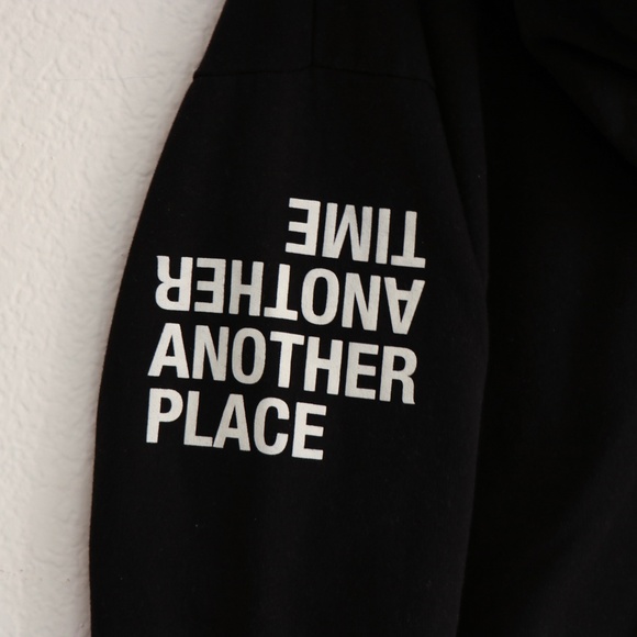 Cropped Hoodie | Truly Madly Deeply - Picture 4 of 4